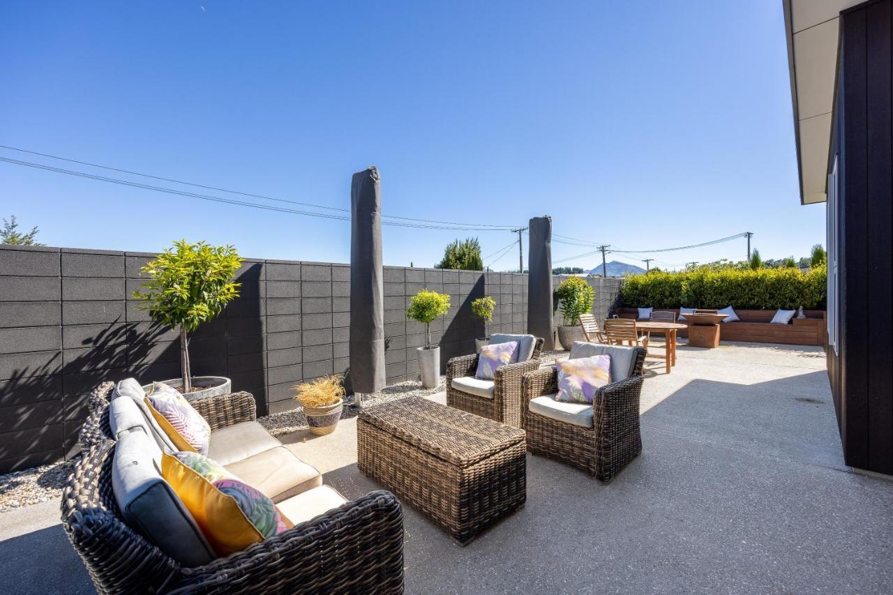 Prime Location On Warren St - 3 Bedroom Town House Wanaka Exteriör bild
