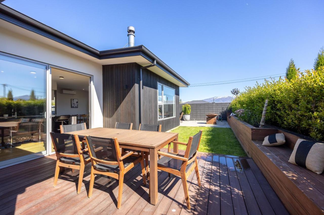 Prime Location On Warren St - 3 Bedroom Town House Wanaka Exteriör bild
